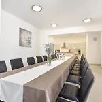 Дом отдыха Ten-bedroom In Дуче