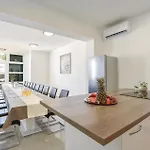 Ten-bedroom In Дом отдыха
