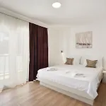 Ten-bedroom In *