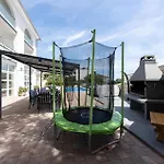 Дом отдыха Ten-bedroom In