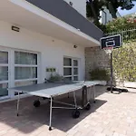 Ten-bedroom In * Дуче