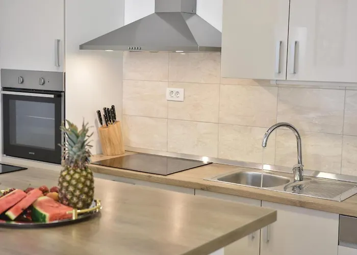 Ten-bedroom In Duce Casa de Férias *