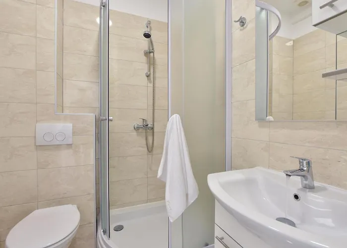 Casa de Férias Ten-bedroom In Duce Duće