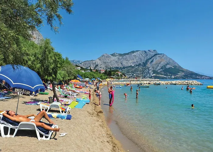 Ten-bedroom In Duce * Duće